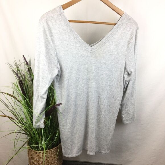 Bordeaux Gray Soft Long Sleeve V Neck 3/4 Sleeve Tee Shirt M NEW - Picture 1 of 8